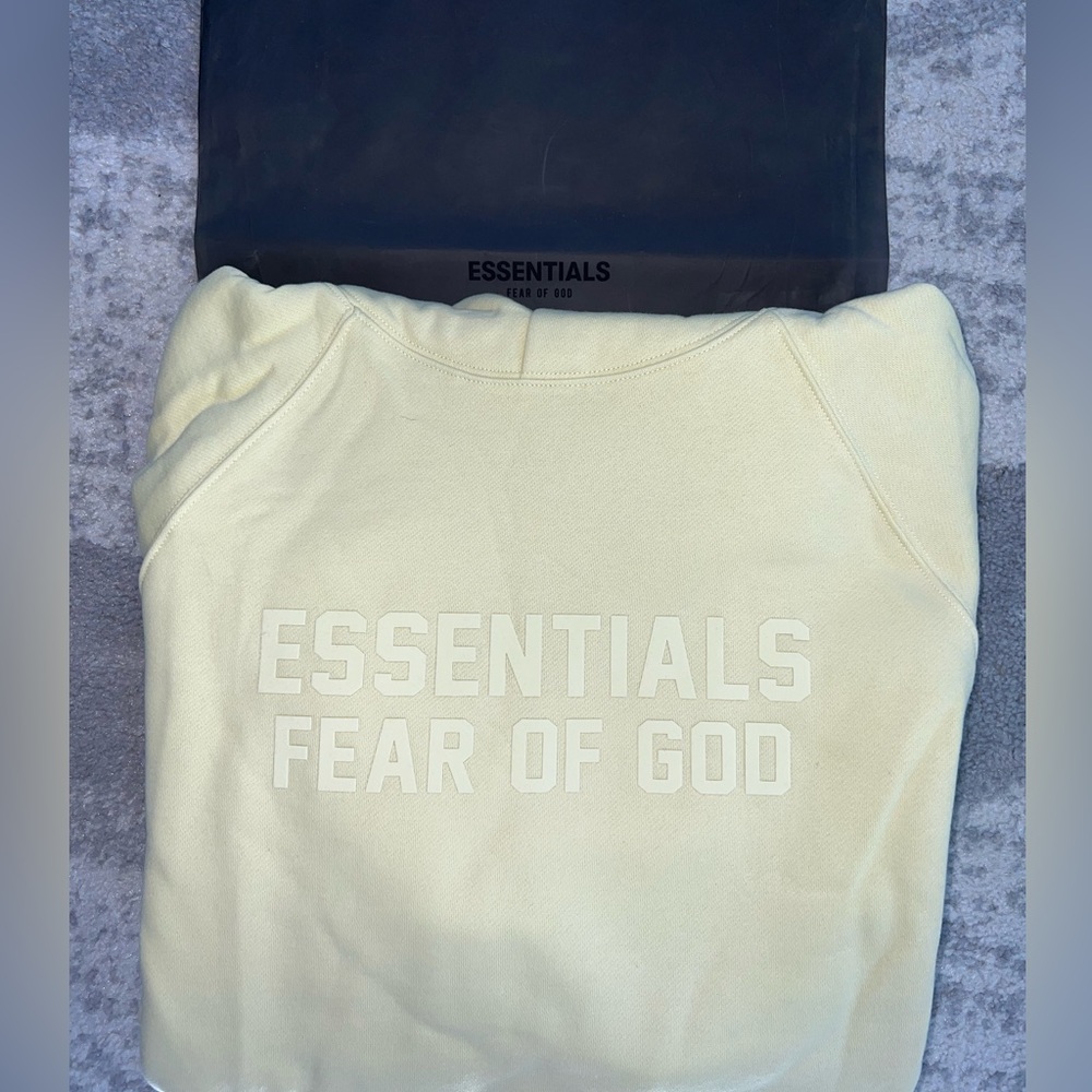 Brand New Fear Of God FOG Essentials Canary Hoodie Size Medium